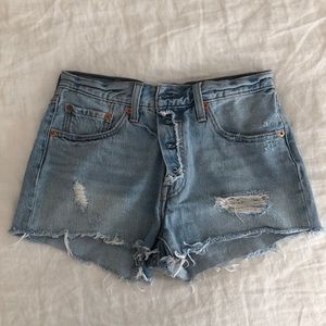 Levi jean shorts